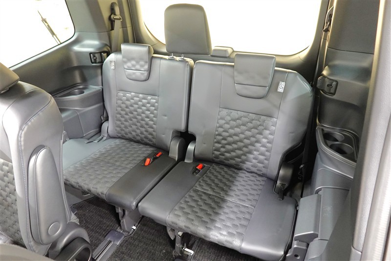 ヴォクシー ハイブリッド S-Z（173010465532）の中古車 | トヨタ認定