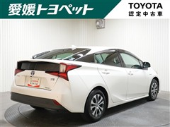 プリウス A