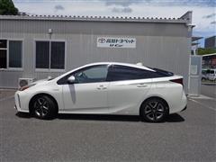 プリウス A ツーリングセレクション