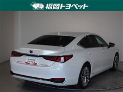 ES300h バージョンL