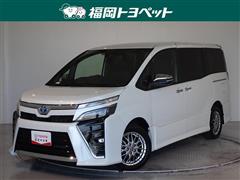 トヨタ　ヴォクシーHEV ZS キラメキ2