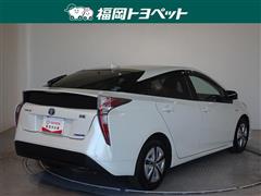 プリウス A
