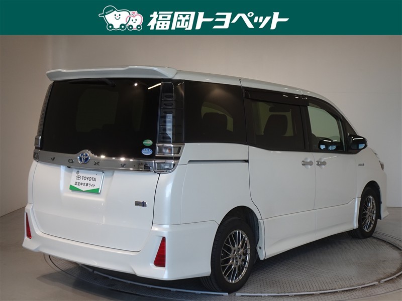 ヴォクシーHEV ZSキラメキ（181018325284）の中古車 | トヨタ認定中古