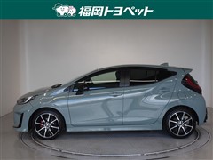 アクア GRスポーツ