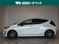 アクア GRスポーツ