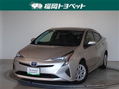 トヨタ　プリウス S