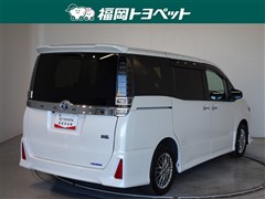 ヴォクシーHEV ZSキラメキ3