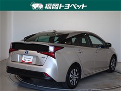 プリウス A