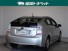 プリウス S
