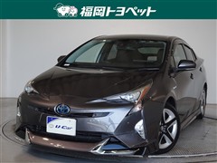 トヨタ　プリウス Aツーリングセレクション