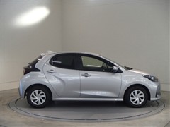 ヤリス ハイブリッド X