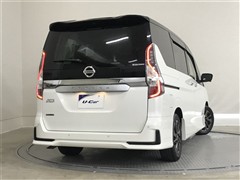 セレナ ハイウェイスター V アーバン