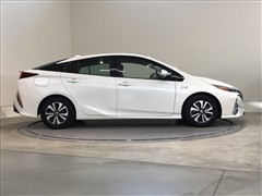 プリウス PHEV A