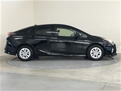 プリウス Sセーフティプラス