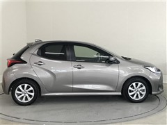 ヤリス ハイブリッド G