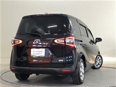 シエンタハイブリッド G クエロ