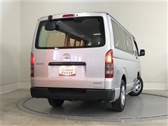 ハイエースバン DX
