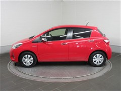 ヴィッツ ハイブリッド ジュエラ