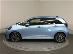 フィット E:HEV リュクス