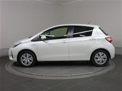 ヴィッツ ハイブリッド U