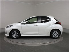 ヤリス ハイブリッド G