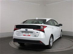 プリウス Sセーフティプラス2