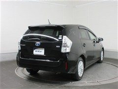 プリウスアルファS アウトレット