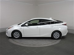 プリウス Sセーフティプラス