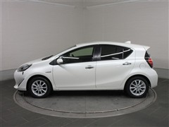 アクア Sスタイルブラック