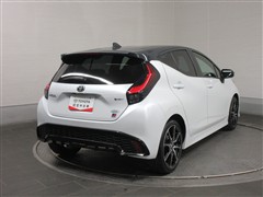 アクア GRスポーツ