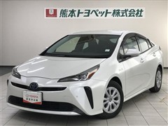 トヨタ　プリウス S