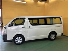 ハイエースバン デラックス