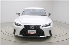 IS300h バージョンL