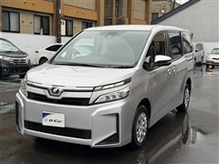 トヨタ ヴォクシー X