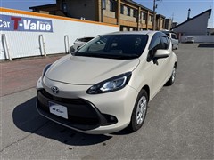 トヨタ　アクア X