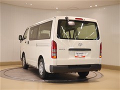 ハイエースV DX 4WD
