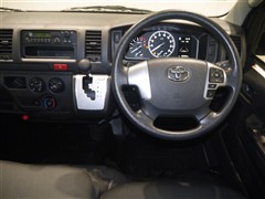 ハイエースV DX 4WD