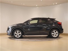 C-HR S-T 4WD