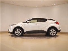 C-HR S-T 4WD