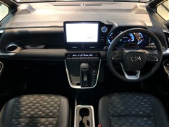 ヴォクシー HV S-Z 4WD