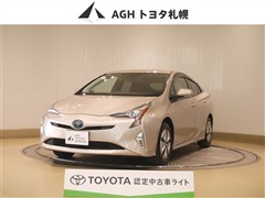 トヨタ プリウス A 4WD