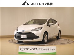 トヨタ アクア X 4WD