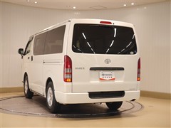 ハイエースV DX 4WD