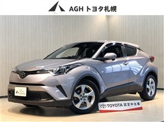 トヨタ C-HR S-T 4WD