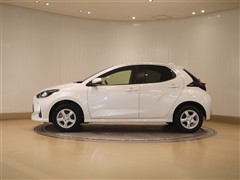 ヤリス X 4WD