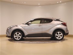 C-HR S-T LEDパケ 4WD