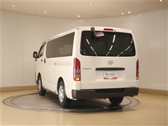 ハイエースV DX 4WD