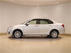 カローラアクシオ ラグゼール 4WD