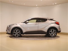 C-HR G-T 4WD