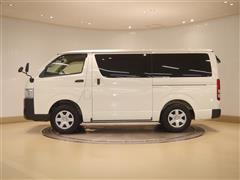 ハイエースV DX 4WD